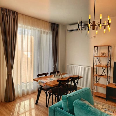 Аренда стильной 2-комнатной квартиры 65 м² в районе Mamaia, Констанца, Румыния